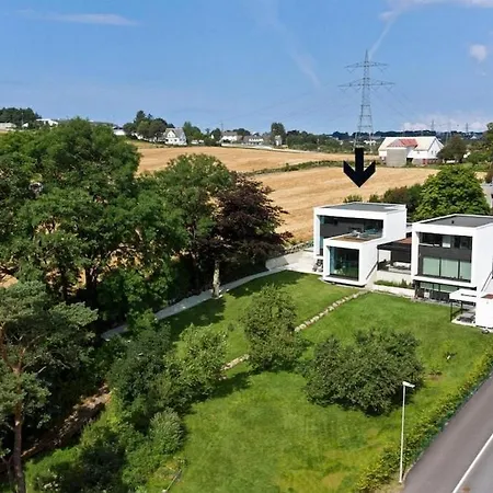 Ons 2026 Luxury Designer With Private Pond, 4 Bedrooms, 3 Bathrooms 빌라