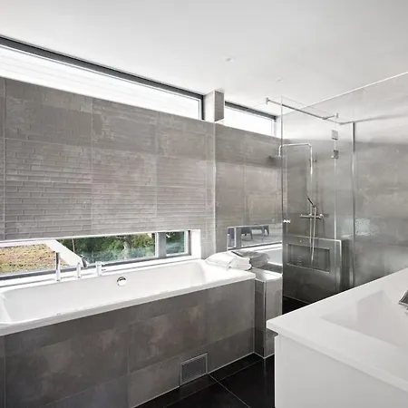 Ons 2026 Luxury Designer With Private Pond, 4 Bedrooms, 3 Bathrooms * 스타방에르