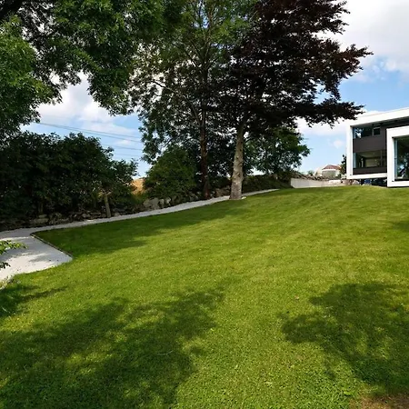Ons 2026 Luxury Designer With Private Pond, 4 Bedrooms, 3 Bathrooms Villa