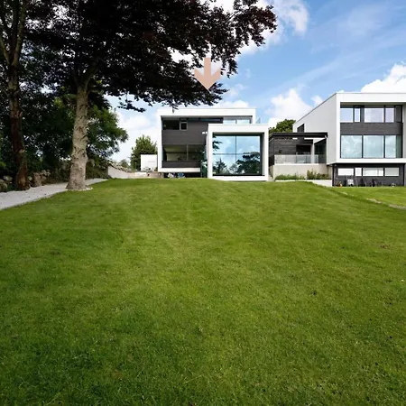 Ons 2026 Luxury Designer With Private Pond, 4 Bedrooms, 3 Bathrooms 빌라
